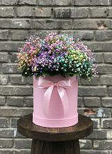 Цветочная композиция из Гипсофила и Розы в шляпной коробке в Ачи-су