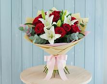 Букет цветов из:  Лилии и Розы в Ачи-су