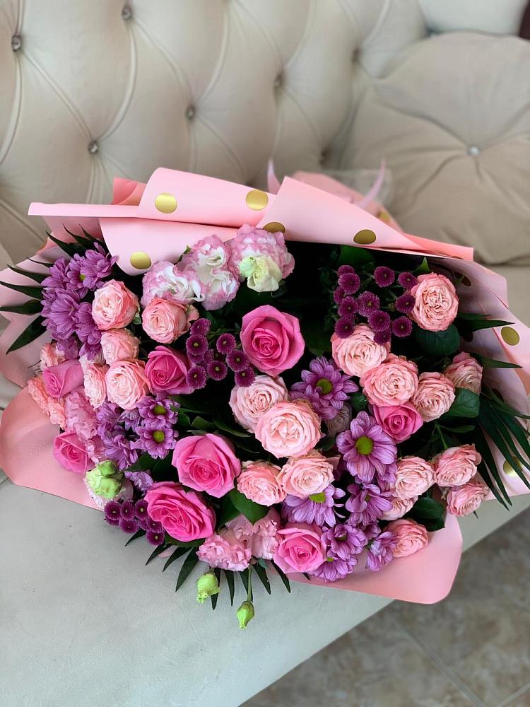 Букет цветов из: Хризантемы, Розы и Лизиантусы в Ачи-су