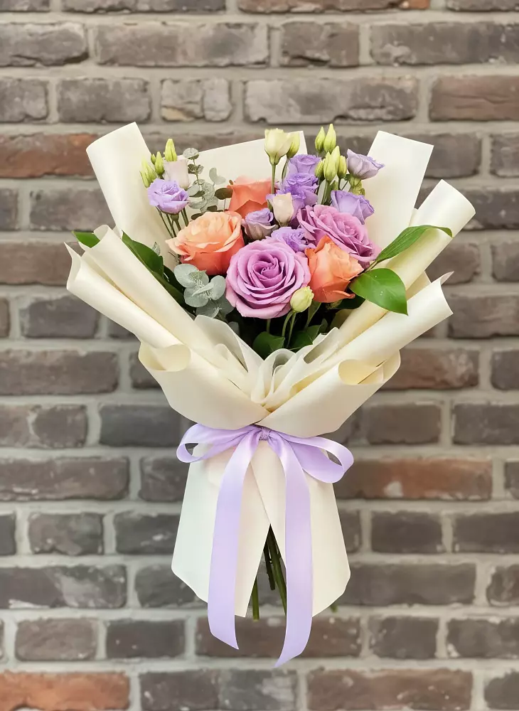 Букет цветов из: Лизиантусы и Розы в Ачи-су