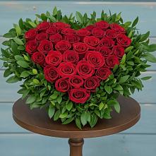 Цветочная композиция из Розы в виде сердца в Ачи-су