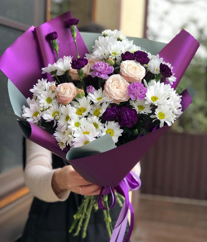 Букет цветов из: Хризантемы, Гвоздики и Розы в Ачи-су