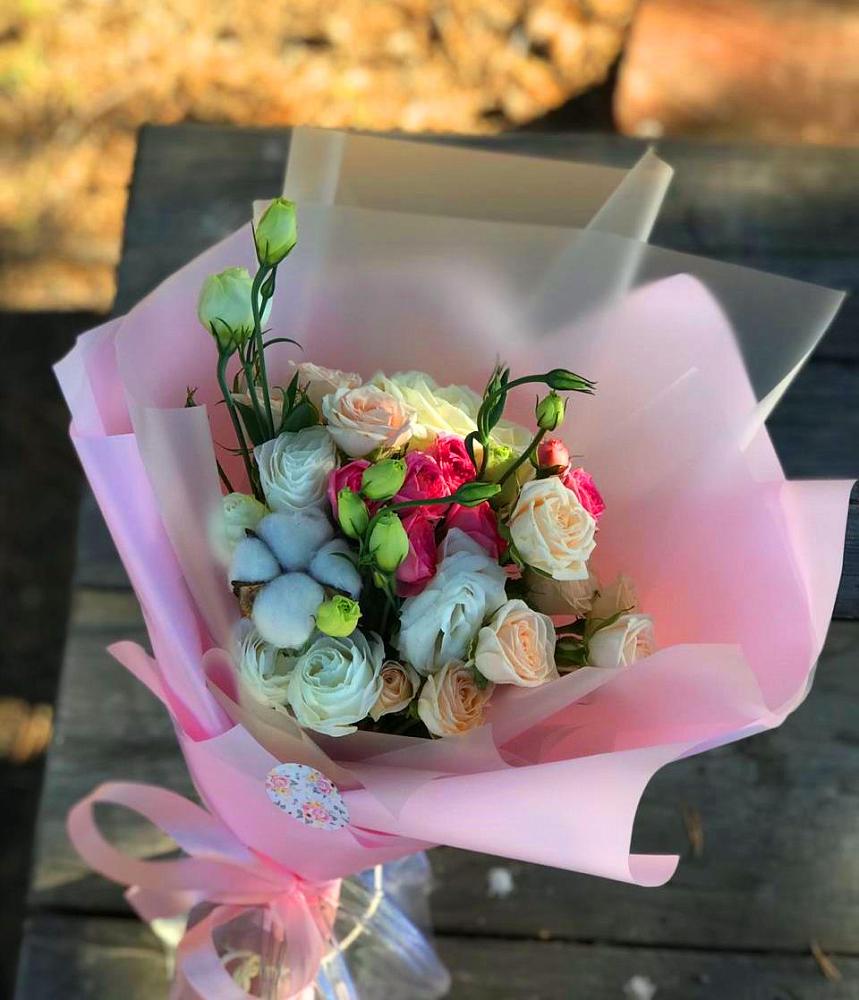 Букет цветов из: Розы и Лизиантусы в Ачи-су