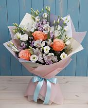 Букет цветов из:  Лизиантусы, Розы, Альстромерии и Гипсофила в Ачи-су