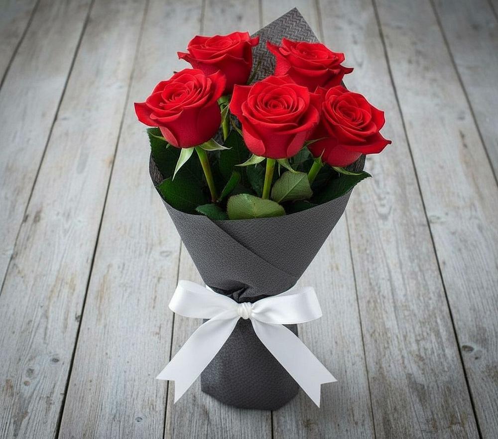 Букет 5 Красных роз Эдлесс Лав в Ачи-су